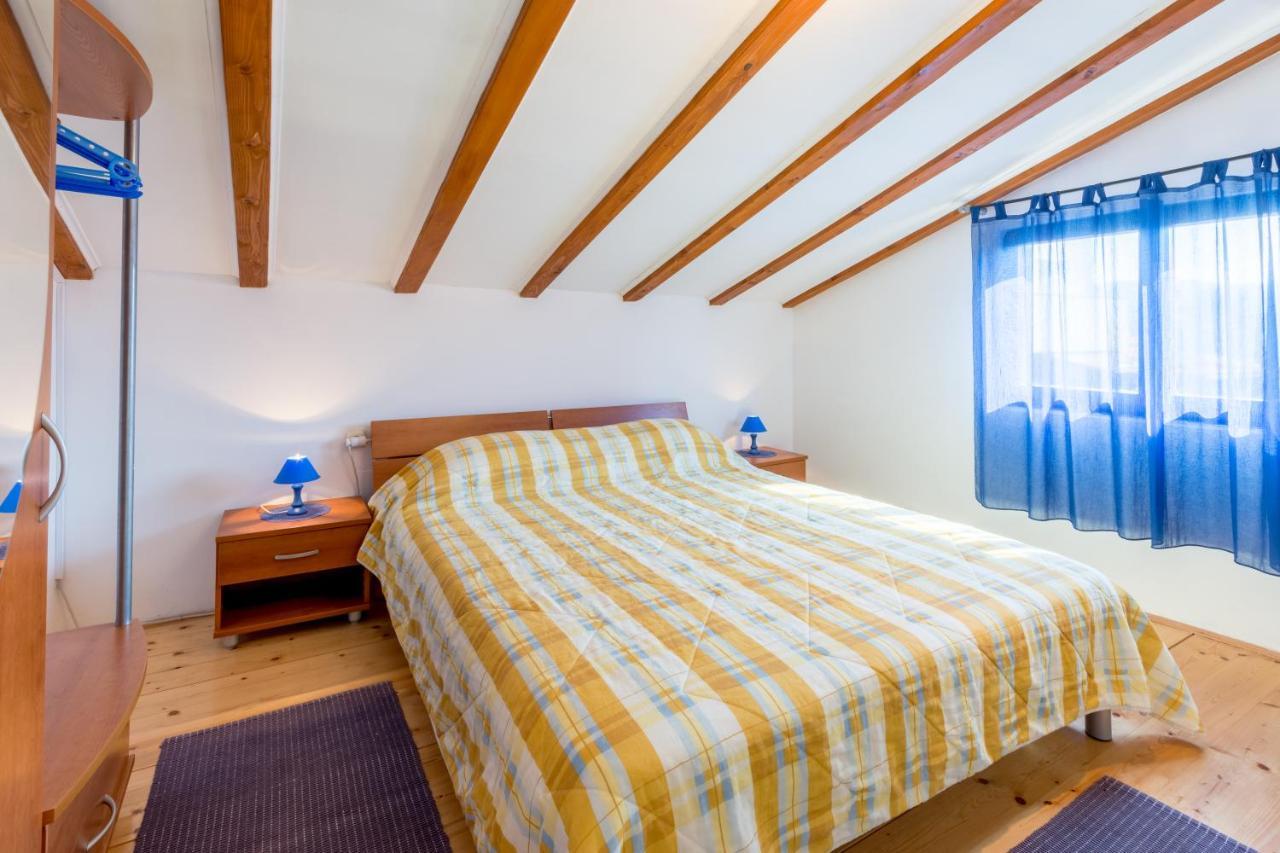 Vacation House Milka Milna  Esterno foto