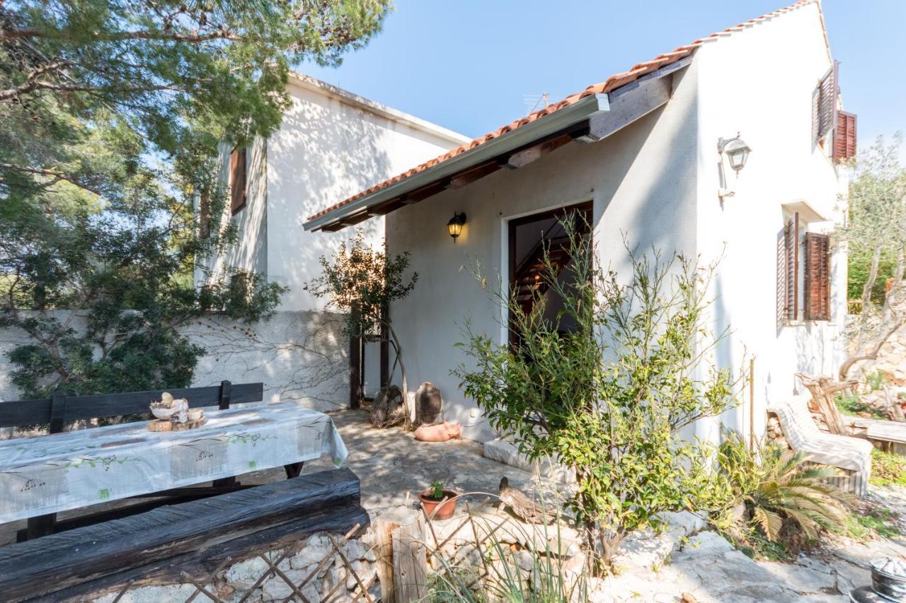 Vacation House Milka Milna  Esterno foto