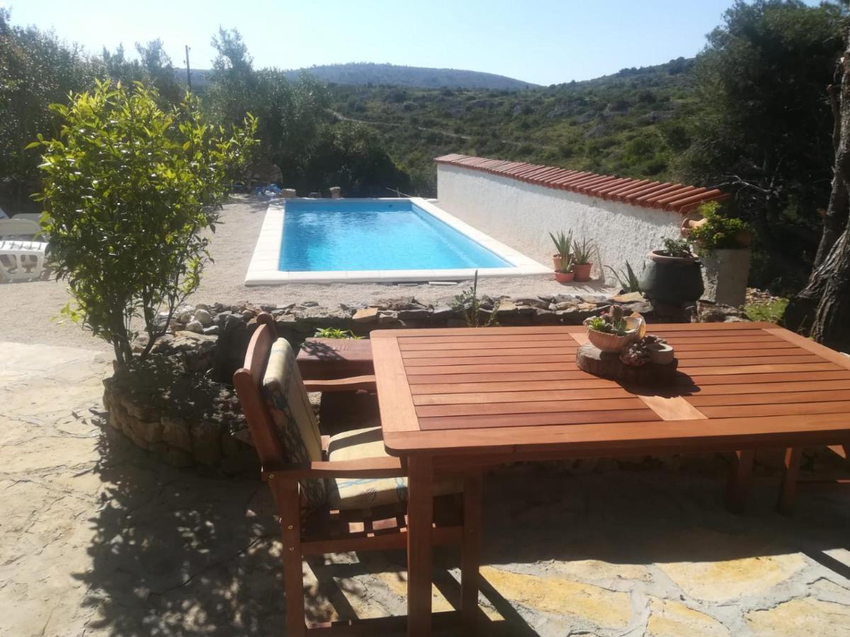 Vacation House Milka Milna  Esterno foto