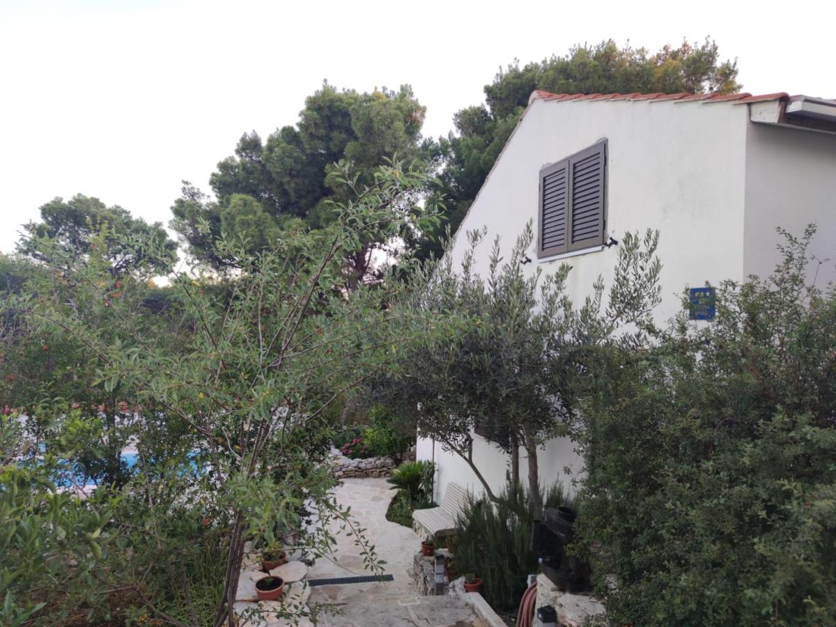 Vacation House Milka Milna  Esterno foto